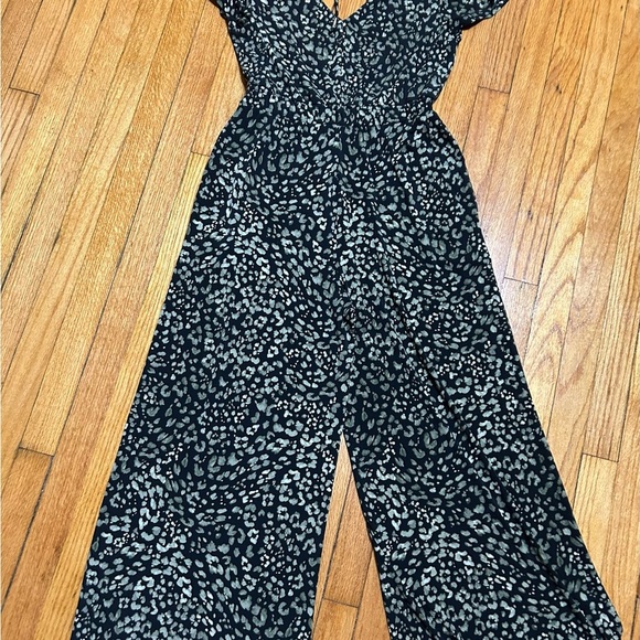 Tommy Bahama Wild One Wide Leg Black and Green Jumpsuit Size Small - Picture 9 of 11